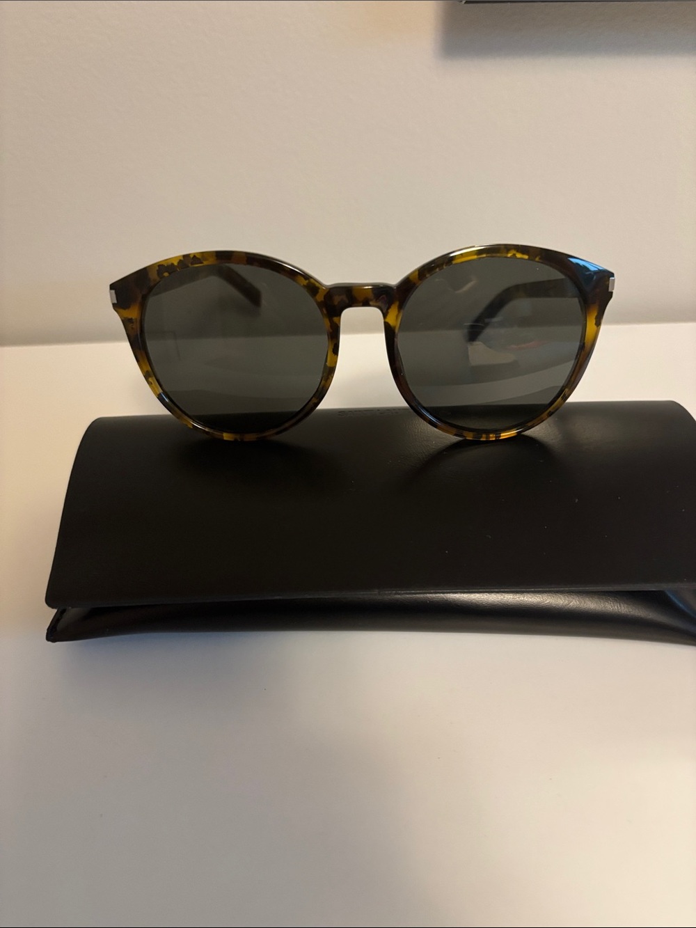 Saint Laurent Tortoiseshell Round Sunglasses - Green Lenses